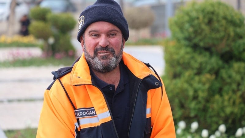 Kırşehir'de Temizlik Görevlisi, Bulduğu Altınları Sahiplerine Ulaştırdı