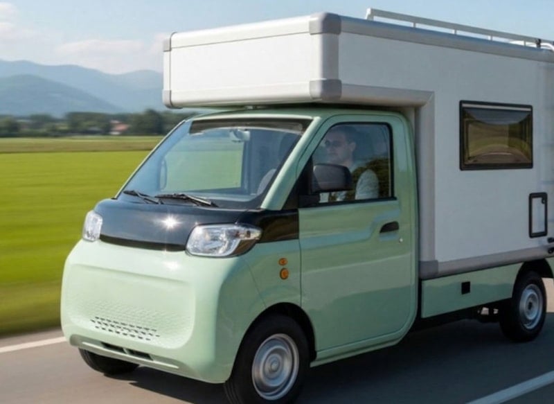 Kompakt elektrikli karavan, minimal yaşam alanı sunarak kamp tutkunlarını hedefliyor
