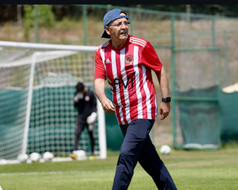 Mehmet Şimşek'ten Batman Petrolspor'a tebrik mesajı