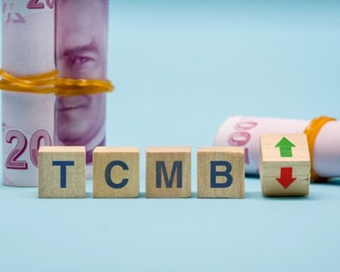 Merkez Bankası'nın Faiz Kararı Açıklanıyor: Piyasalarda Bekleyiş Sürüyor