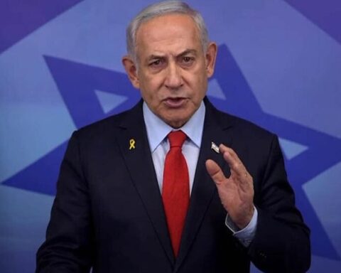 Netanyahu, Lübnan'a Saldırıları Sürdüreceklerini Duyurdu