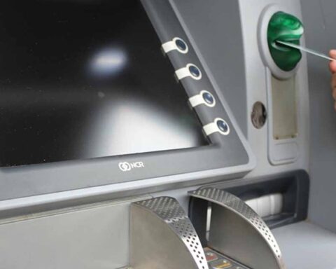 NFC teknolojisi ile ATM'lerde temassız para çekme dönemi başladı