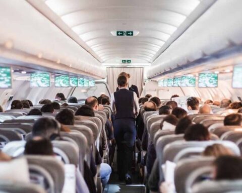 Pilot, Güvenli Kalkış İçin Yolcularla Pazarlık Yaptı: İki Seçenek Sunuldu