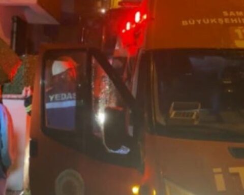 Samsun'da Elektrikli Sobadan Çıkan Yangında Anne ve Bebeği Hastaneye Kaldırıldı