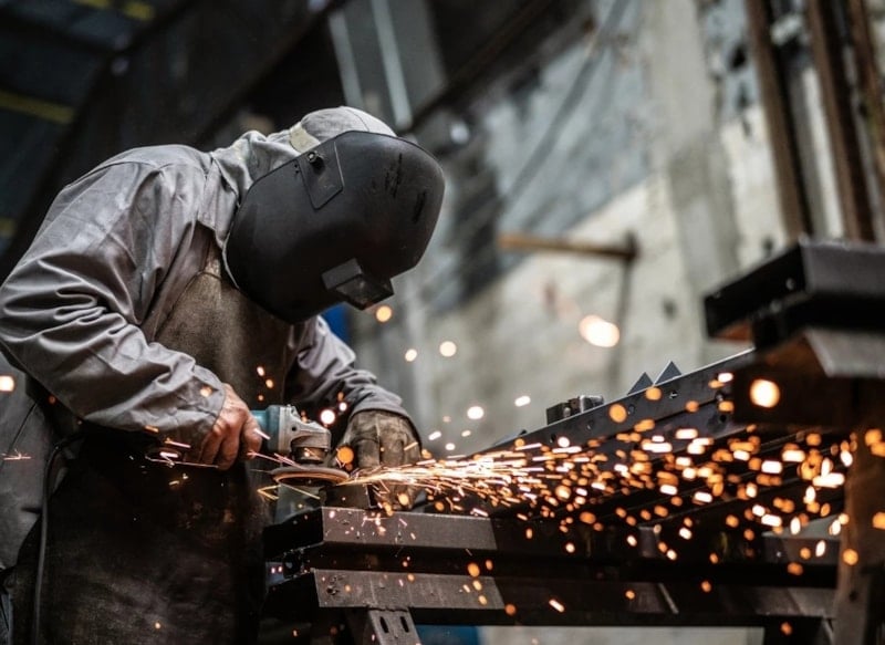 Sanayi üretimi şubatta yıllık yüzde 2,2 artış gösterdi