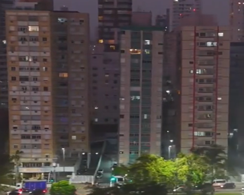 Santos'taki Binaların Eğilmesi, İklim Değişikliği ve Zemin Sorunlarıyla İlgili Endişeleri Artırıyor