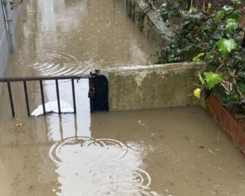Sarıyer'de Yağmur Sonrası Canlar Yanıyor: Vatandaşlar Kalıcı Çözüm Bekliyor