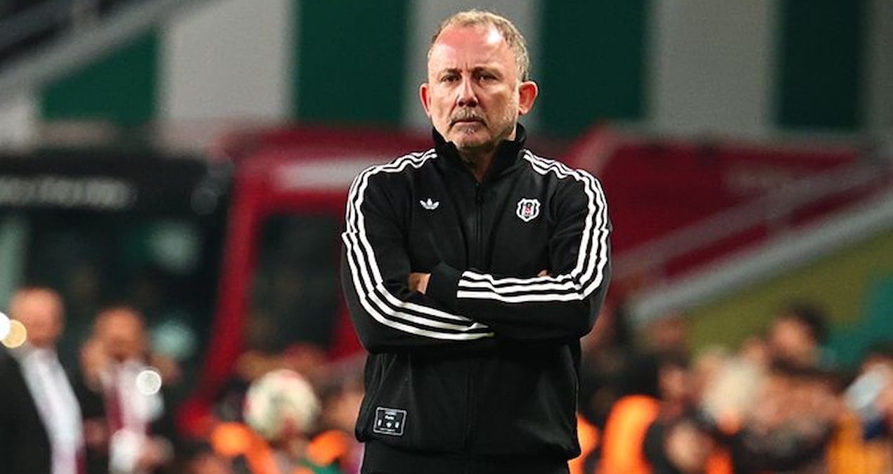 Sergen Yalçın, Beşiktaş'ta 100. Süper Lig maçına hazırlanıyor