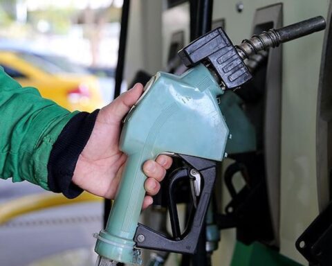 Sürücülere Yoğun Yolculuk Öncesi Depoları Doldurma Uyarısı