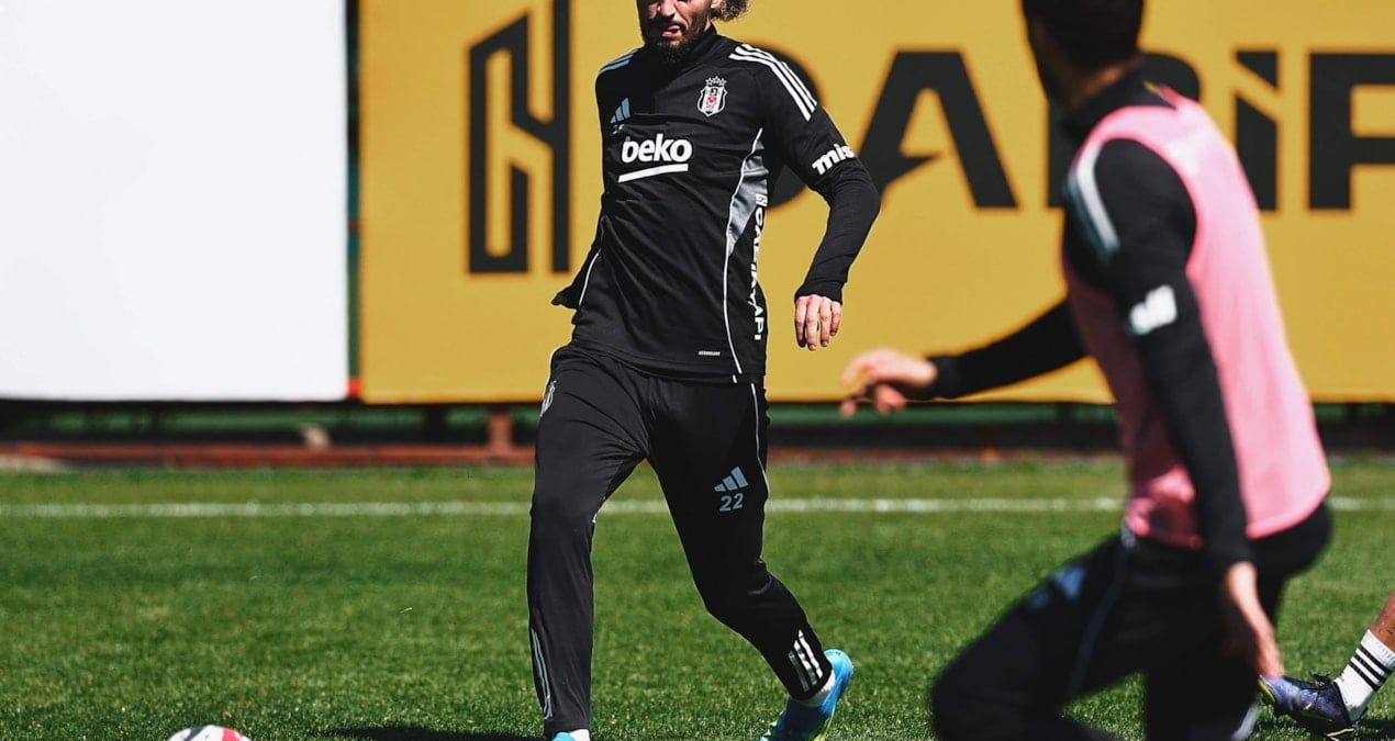 Taylan Bulut, Diş Operasyonu Nedeniyle Beşiktaş'ın Kadrosundan Çıkarıldı