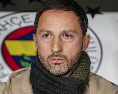Tedesco, Futbolcuları Dünya Kupası'na Katıldıkları İçin Tebrik Etti