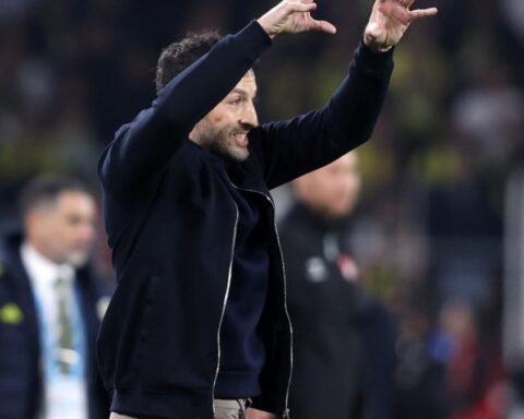 Tedesco, İstifa Düşüncesi Olmadığını Açıkladı