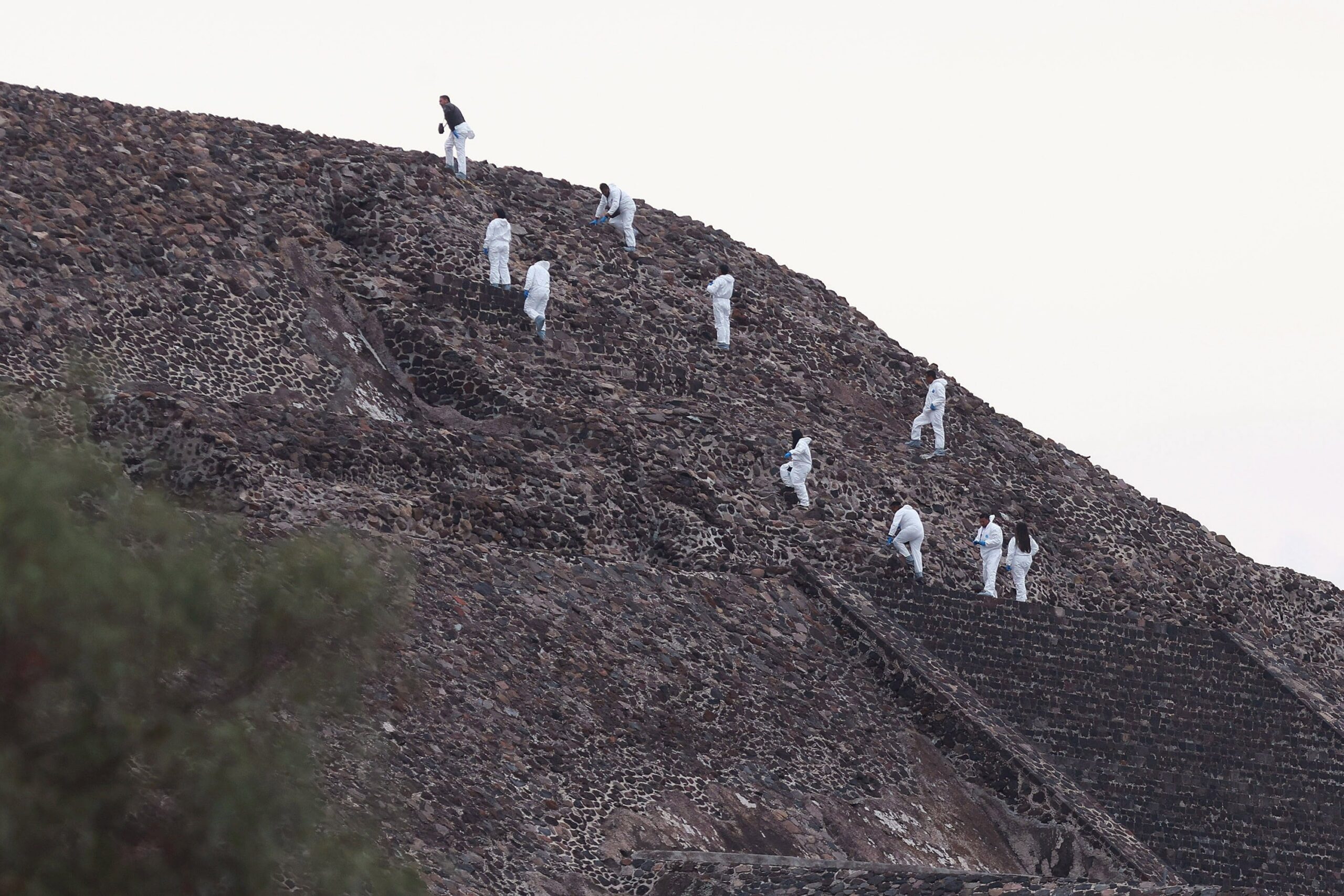Teotihuacan'da Tarihi Piramidin Tepesinde Korkunç Saldırı