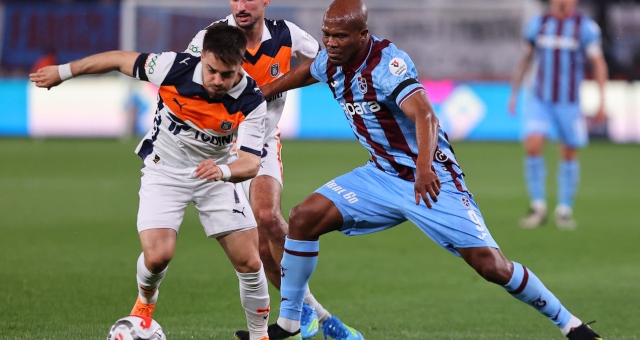 Trabzonspor, Fırtına'nın Lider Galatasaray'la Arasındaki Puan Farkını Büyüttü