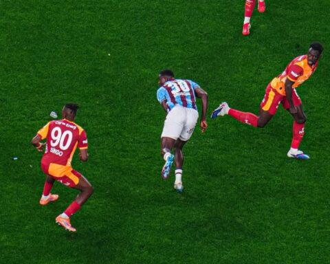 Trabzonspor, Galatasaray'ı Yenerken Şampiyonluk İddiasını Sürdürüyor