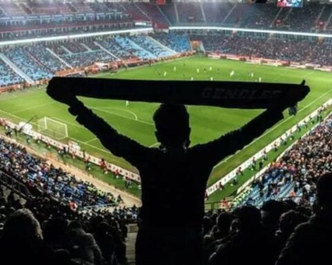 Trabzonspor'dan Taraftara Bilet İndirimi: Fiyatlar 5 ve 10 TL'ye Düştü
