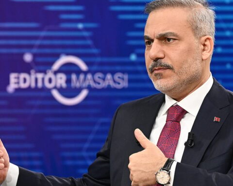 Türkiye Hürmüz Boğazı'nda mayın temizleme çalışmalarına destek verebilir