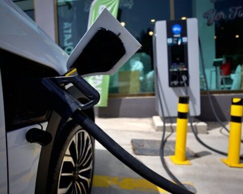 Türkiye'de Satılan Araçların Yarıdan Fazlası Artık Elektrikli veya Hibrit