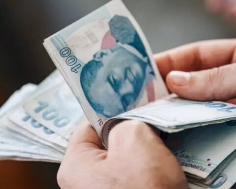 VakıfBank’tan Emeklilere Nisan 2026 Promosyon Fırsatları Açıklandı