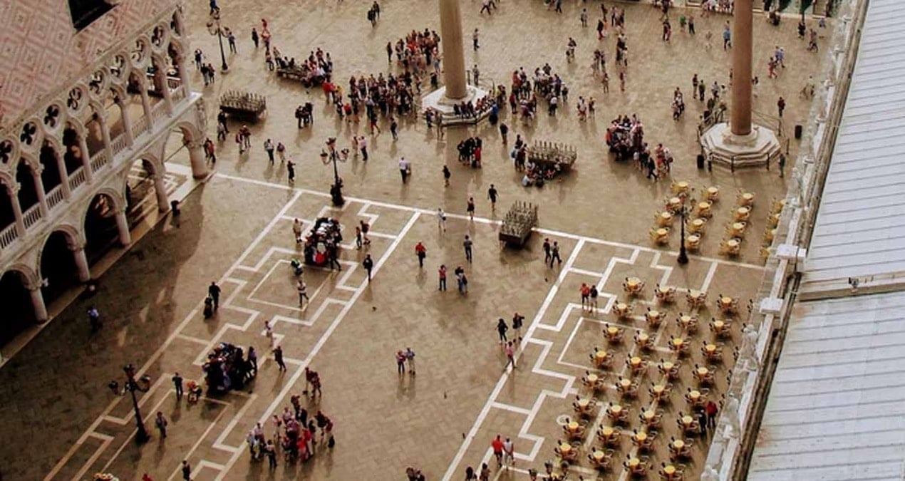 Venedik'in Tarihi Anıtları İçin 90 Milyar Euro'luk Taşıma Seçeneği Gündemde