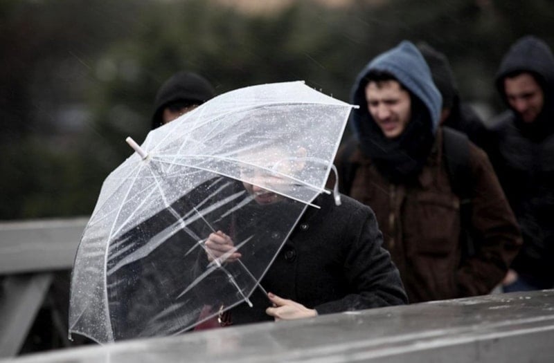 Yağışlı Hava Haftasonu Etkisini Sürdürecek, Sıcaklıklar Mevsim Normallerinin Altında Seyredecek
