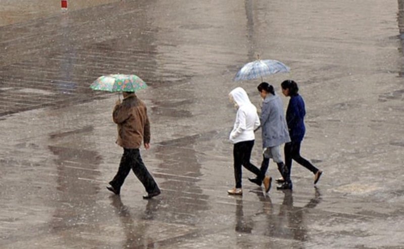 Yağışlı Hava Türkiye'yi Etkilemeye Devam Ediyor: Sıcaklıklar Normale Dönüyor