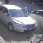 Adana'da Yolda Yürüyen Çocuğa Otomobil Çarptı, Sağlık Durumu İyi