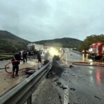 Afyonkarahisar'da Bariyere Çarpan Otomobil Yangın Çıkardı: 1 Ölü, 1 Yaralı