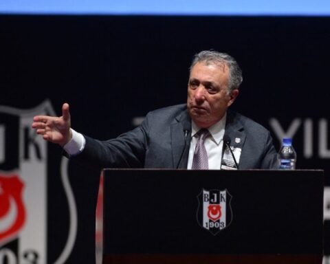 Ahmet Nur Çebi, Altay Kulübü ile Görüşmelere Devam Ediyor