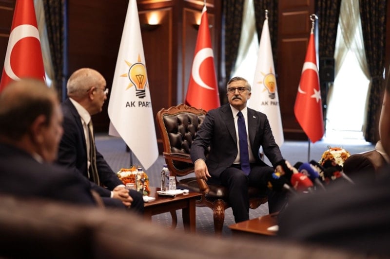 AK Parti ile CHP, 3 Bayram Sonrası İlk Kez Bayramlaştı