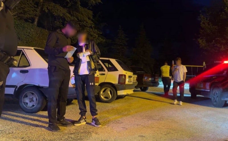 Alkollü Sürücü, Polisten Kaçtıktan Sonra Cezaların Hesabını Yapmaya Çalıştı