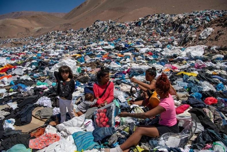 Atacama Çölü'nde 39 Bin Ton Çöpe Atılan Kıyafetler Küresel Tüketimin Yüz Karası