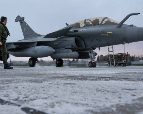BAE, F-35 Yerine Fransa'dan 80 Rafale Uçağı Satın Alıyor
