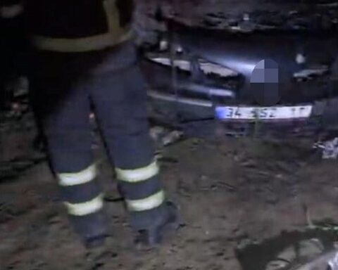 Batman'da Otomobil Şarampole Yuvarlandı: 4 Yaralıdan 3'ünün Durumu Ağır