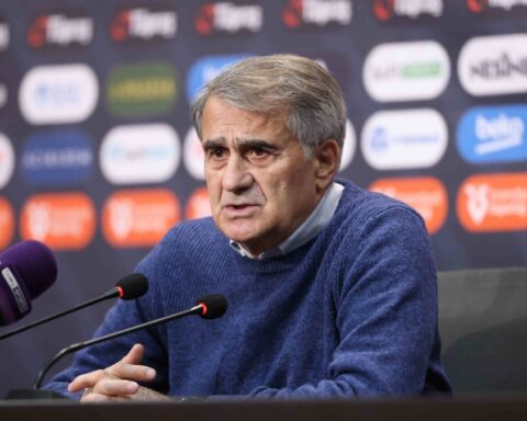 Beşiktaş'ta yeni teknik direktör arayışı sürüyor, Adalı Güneş için net konuştu