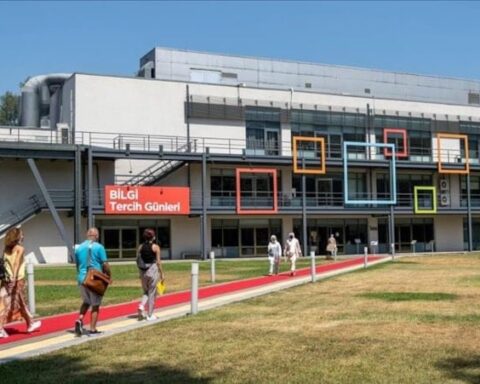 Bilgi Üniversitesi’nin Faaliyet İzni Kaldırıldı, Öğrencilerin Geleceği Belirsizleşti