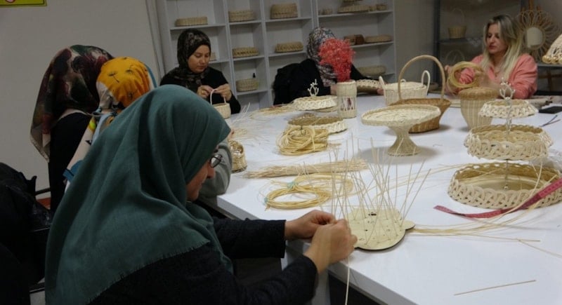 Bitlis'te 5 Bin Yıllık Sepet Örücülüğü Yeniden Canlanıyor