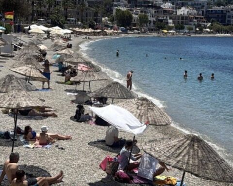Bodrum Dönüşü: 25 Binden Fazla Araç Çıkış Yaptı, Trafik Yoğunluğu Arttı
