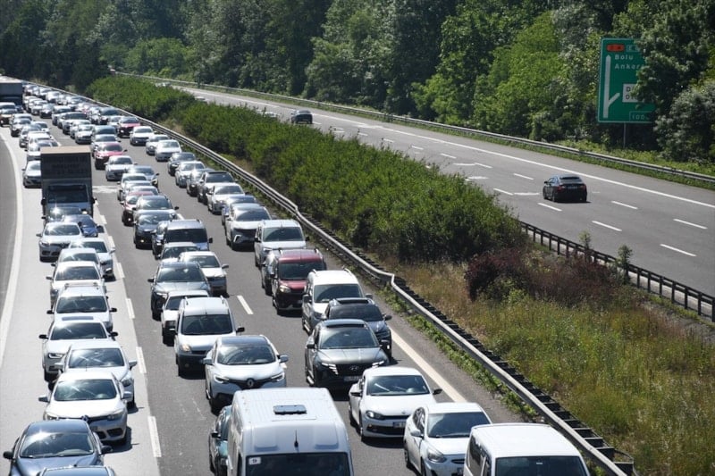 Bolu ve Düzce'de Kurban Bayramı Dönüş Yoğunluğu Devam Ediyor