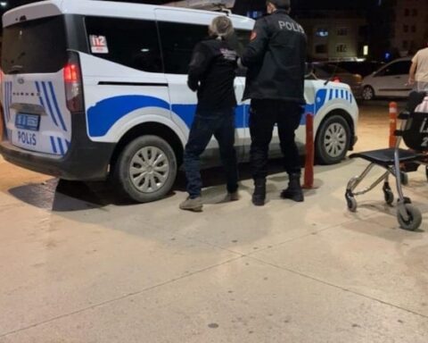 Bursa'da Kamyonet Şarampole Uçtu, Sürücüye 150 Bin Lira Ceza Kesildi