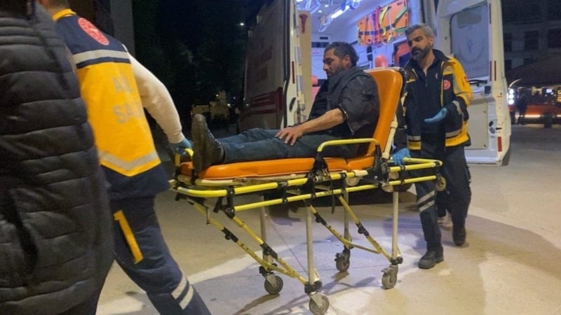 Bursa'da Motosikletle Çarpışan Bisiklet Sürücüsü Hastaneye Kaldırıldı