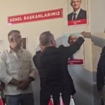 CHP'de Kriz: Kılıçdaroğlu'nun Fotoğrafı Akçakoca Parti Binasından İndirildi