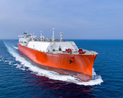 Çin'in Küresel Enerji İddiasını Güçlendiren 180 Bin Metreküplük LNG Gemisi Suya İndi