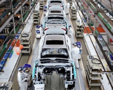 Çinli BYD, Volkswagen'in Dresden'deki şeffaf fabrikasının bir bölümünü devralmak için görüşmelere başladı