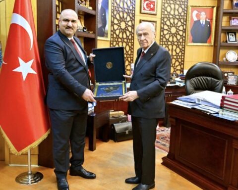 Devlet Bahçeli, Kerkük’ün İlk Türkmen Valisi Muhammed Seman Ağa’yı Kabul Etti