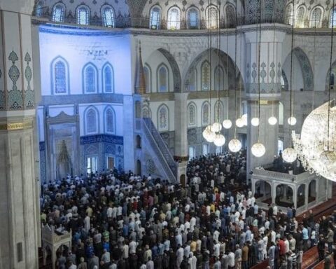 Diyanet, 2026 Kurban Bayramı Namazı Saatlerini Açıkladı