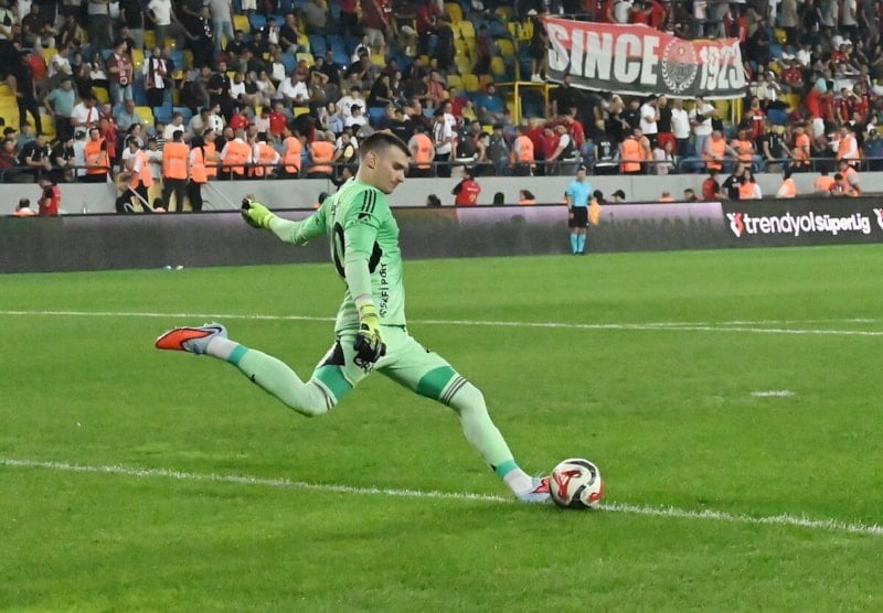 Dominik Livakovic: Fenerbahçe Seçimlerini Bekliyorum