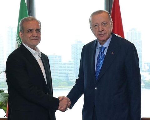 Erdoğan, İran Cumhurbaşkanı Pezeşkiyan ile telefon görüşmesi gerçekleştirdi
