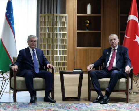 Erdoğan ve Mirziyoyev Türkistan'da kritik diplomatik görüşme gerçekleştirdi