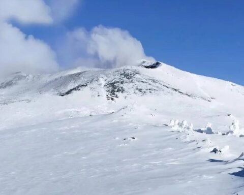 Erebus Yanardağı Günde 80 Gram Altın Püskürtüyor